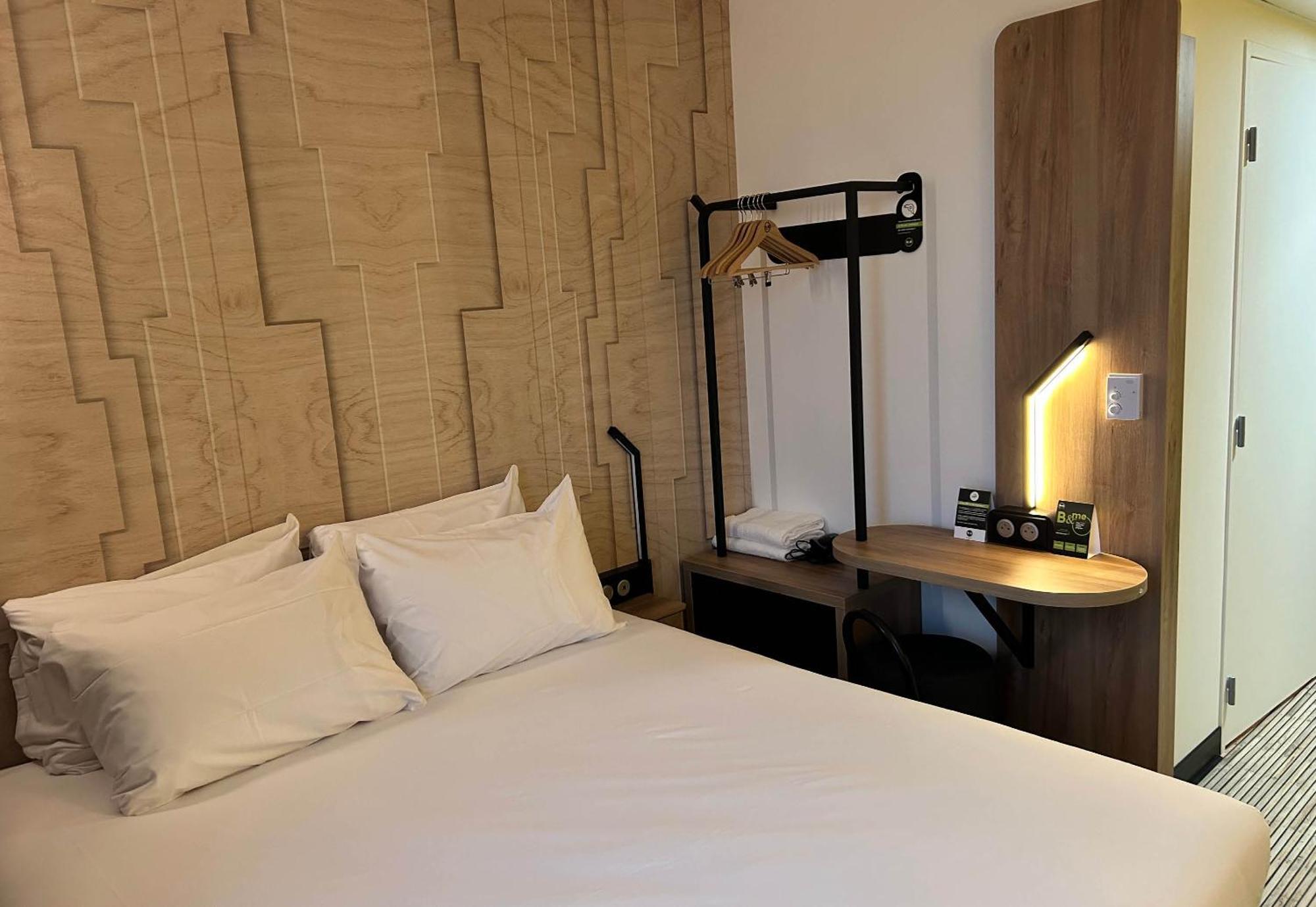 B&B Hotel Cergy Saint-Christophe Gare Esterno foto