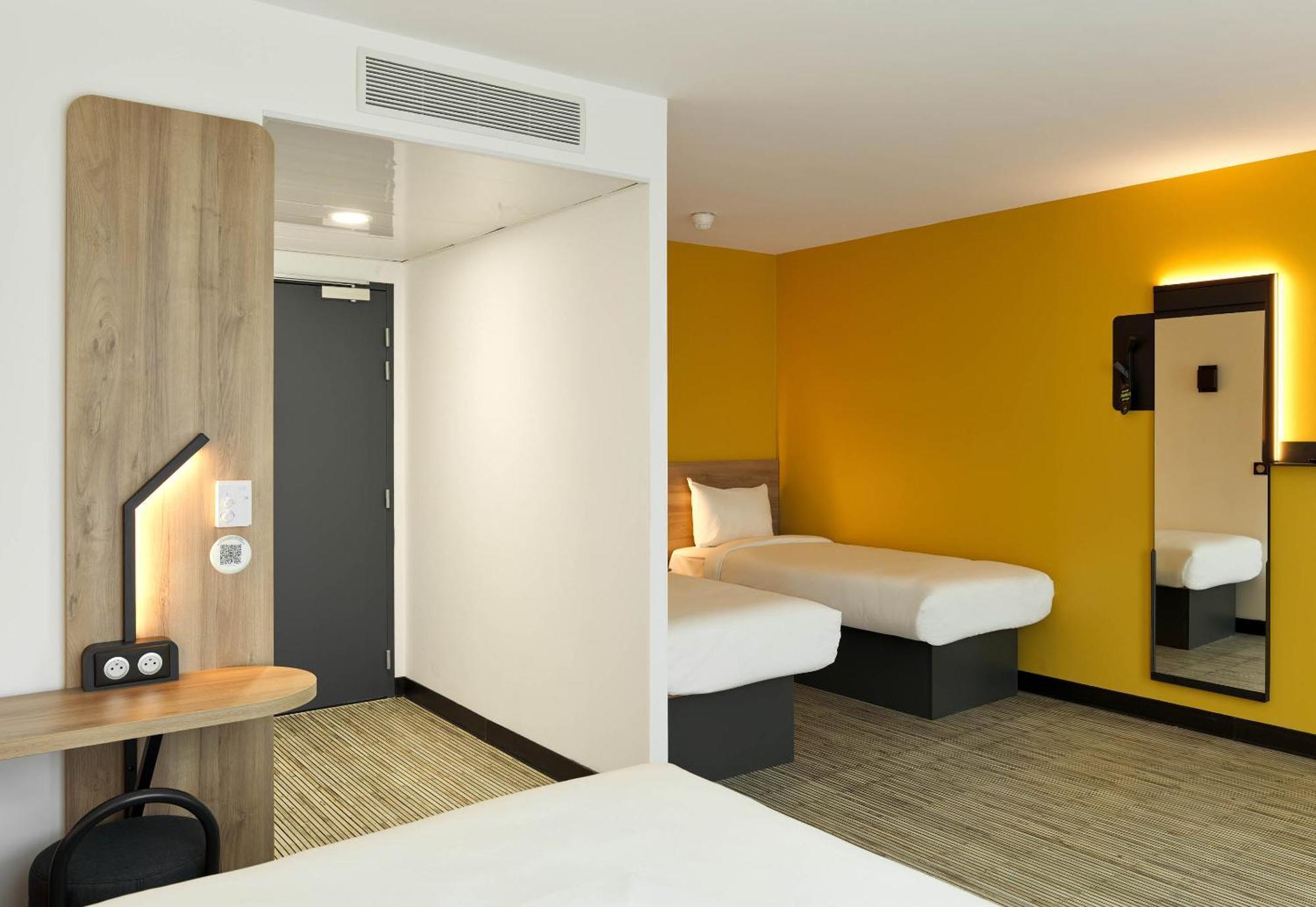 B&B Hotel Cergy Saint-Christophe Gare Esterno foto