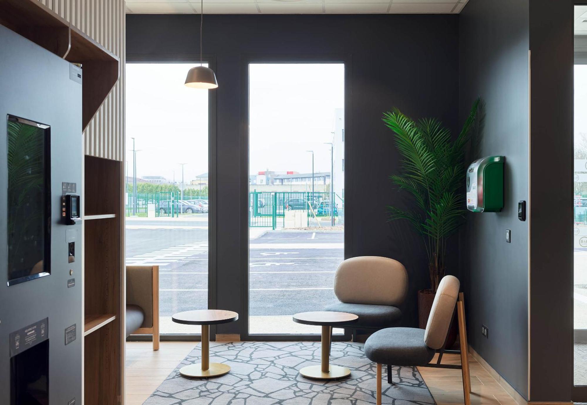 B&B Hotel Cergy Saint-Christophe Gare Esterno foto